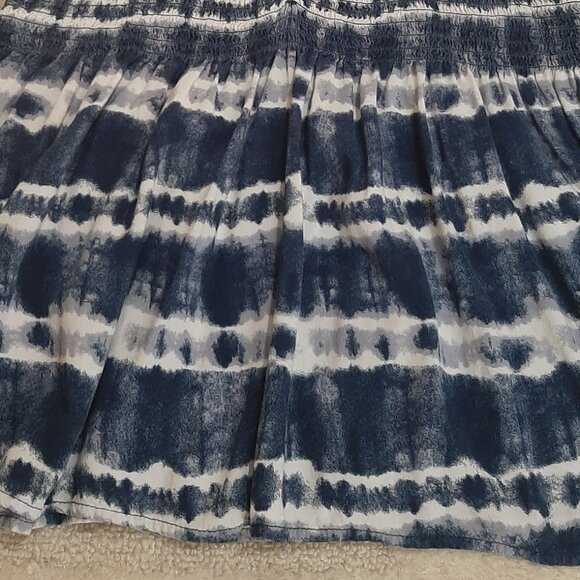 Shirred elastic stretch fit bodice, flowing bottom, Navy Blue print Babydoll top - Picture 4 of 7